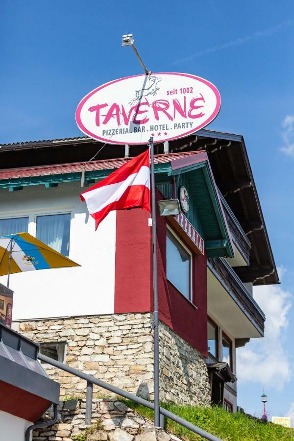 Party Hotel Taverne Обертауэрн Экстерьер фото