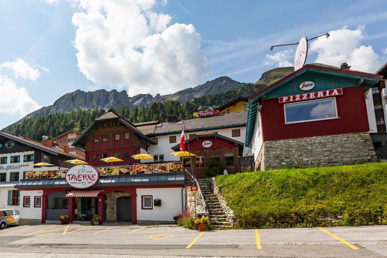 Party Hotel Taverne Обертауэрн Экстерьер фото