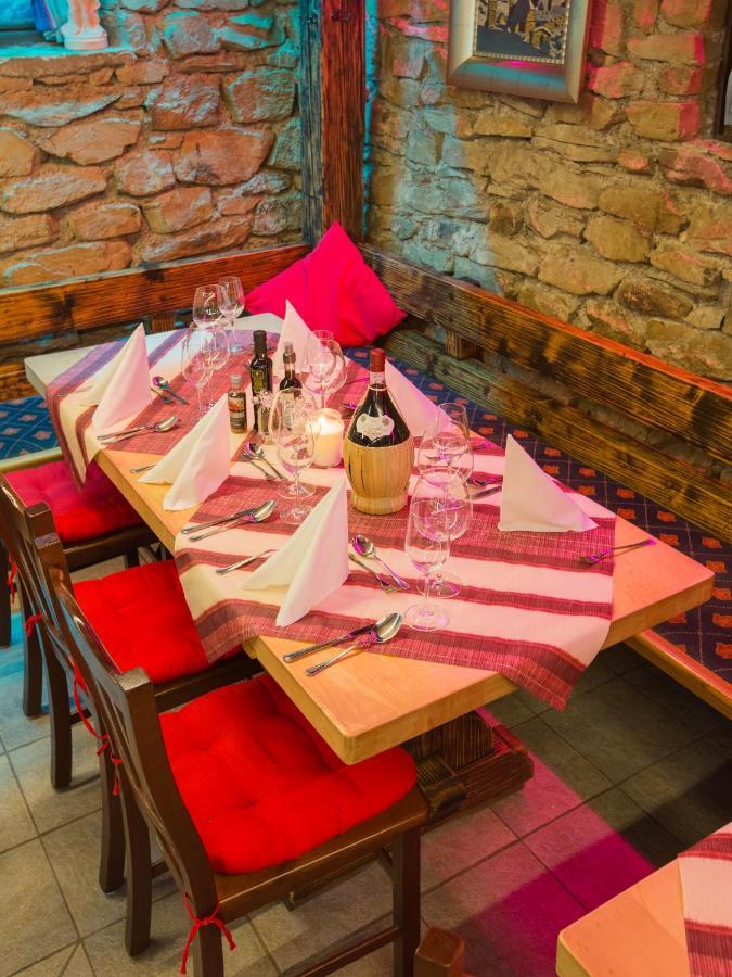 Party Hotel Taverne Обертауэрн Экстерьер фото